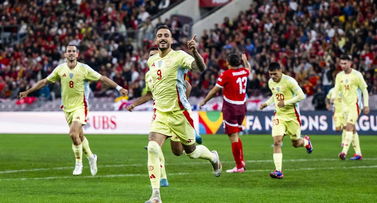 Joselu celebra su gol a Suiza.