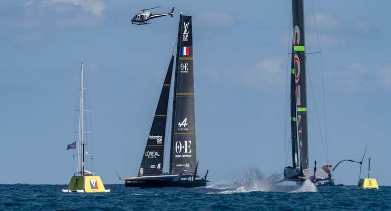 Orient Express e Ineos se enfrentan en la última regata del desafío francés.