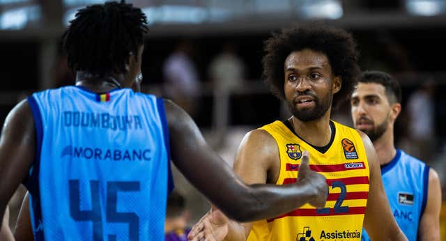 El Barça pone un pie y medio en la final de la Liga Catalana superando al MoraBanc
