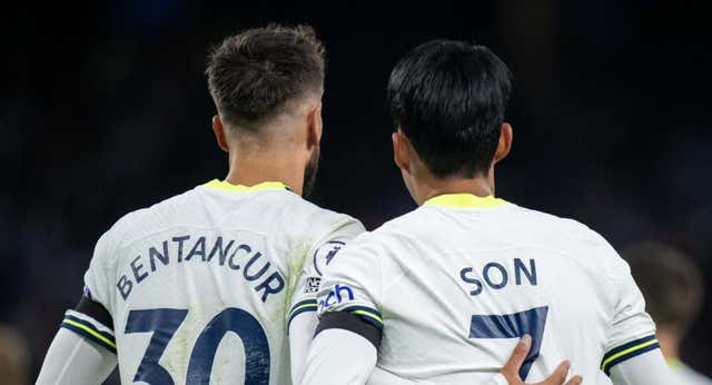 La FA tacha de racista a Bentancur por la comparación entre Heung-Min Son y sus primos: “Todos se parecen mucho”