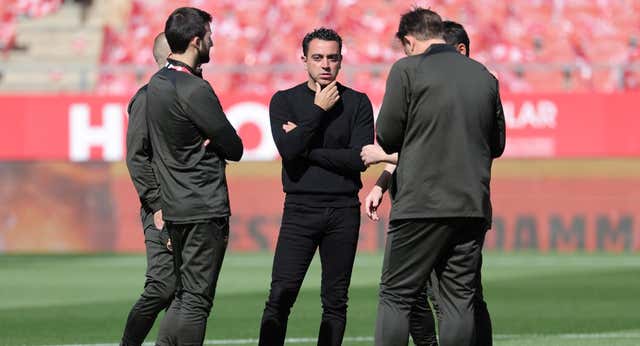 El día que Xavi se autoratificó en Montilivi mientras Laporta lo sentenciaba en el palco