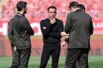 El día que Xavi se autoratificó en Montilivi mientras Laporta lo sentenciaba en el palco