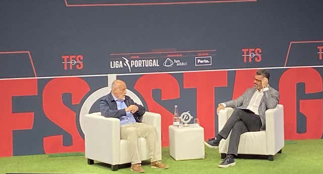 La cruzada de Tebas: «Google nos roba, es cómplice de la piratería y yo ya estoy harto de mandar cartas, parecemos monjitas»