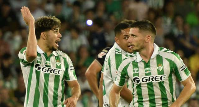 Lo Celso hace jugar al Betis y Abde y Vítor Roque rematan al Leganés