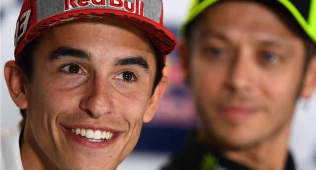 El trauma de Valentino Rossi que le impide dejar de hablar (mal) de Marc Márquez