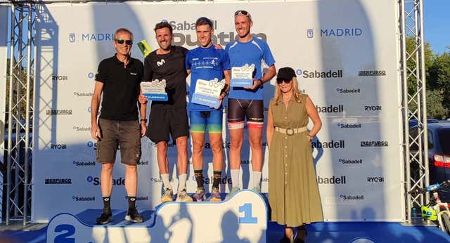 El Duatlón de Sabadell recibe a 600 participantes para promover el trabajo en equipo: “Compartimos momentos fuera del trabajo, que es muy importante”