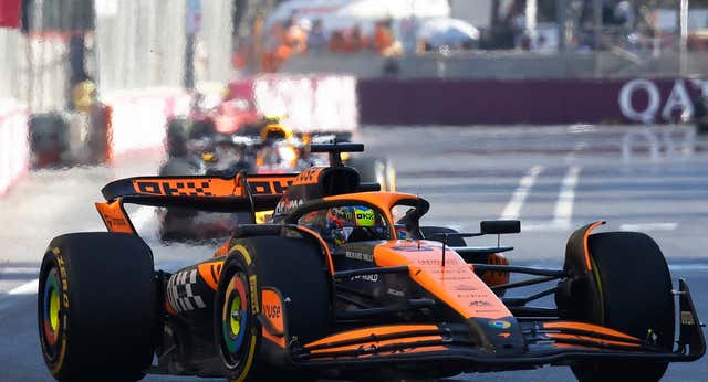Oscar Piastri se rebela; Carlos Sainz choca con Checo Pérez por el podio y Fernando Alonso acaba sexto