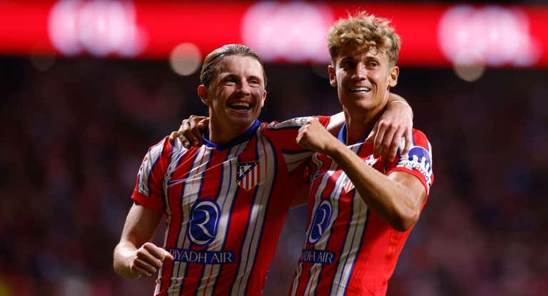 Gallagher, con Llorente.