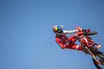 Jorge Prado se alía con la fortuna y se queda a un paso de revalidar su título mundial a falta de una carrera