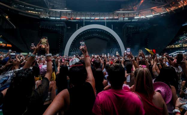 Imagen de un concierto en el Bernabéu. Efe