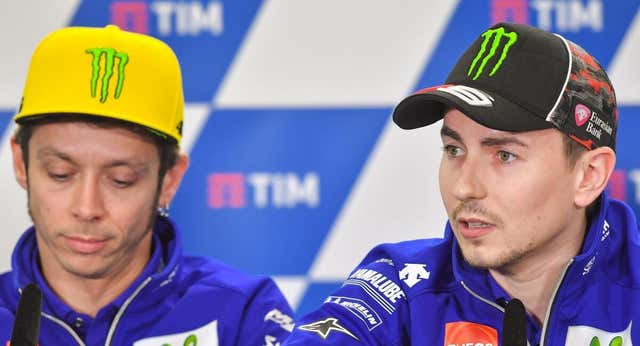 Antes de Márquez, Rossi tuvo que lidiar con su compañero Jorge Lorenzo: «Puse un muro en el box para que no viera mis datos»
