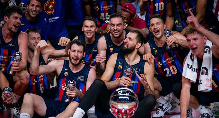 El Barça Basket celebrando título de Liga.