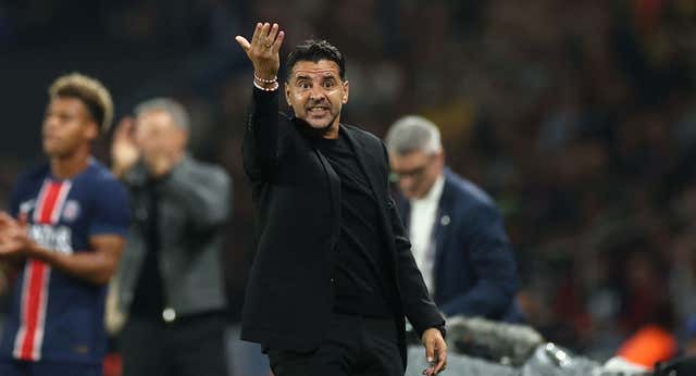 El Girona reescribe la columna de L’Équipe con su presentación en Europa: “Siempre nos quedará París”