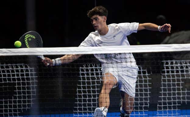 Rodrigo Coello en un partido en Valladolid. PREMIER PADEL