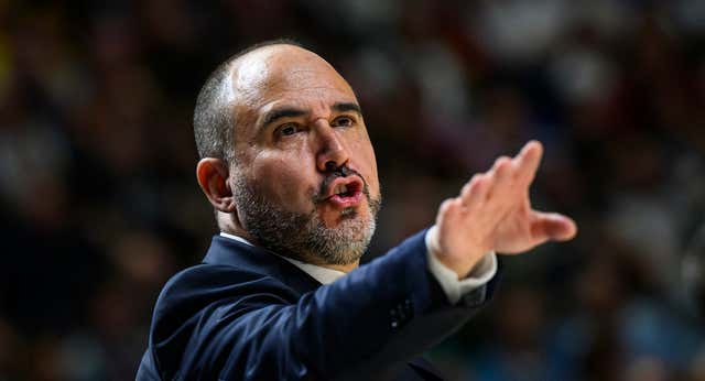 Chus Mateo mima a Andrés Feliz en la previa de la Supercopa: «Es un jugador que escucha, las señales me hacen ser optimista con él»