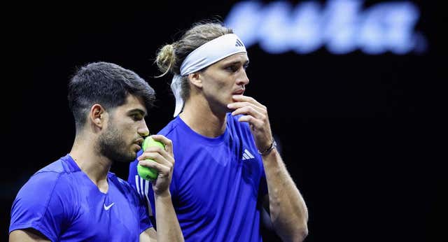Alcaraz y Zverev sucumben en el dobles y la Laver llega a la segunda jornada con empate