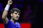 Carlos Alcaraz gana a Shelton ante la atenta mirada de Federer e iguala la Laver Cup