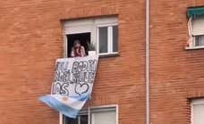 El balcón de Vallecas desde donde se anima a los argentinos del Atleti: “Amo a todos los de la selección”