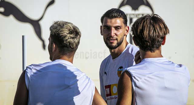 Baraja levanta el castigo a Rafa Mir