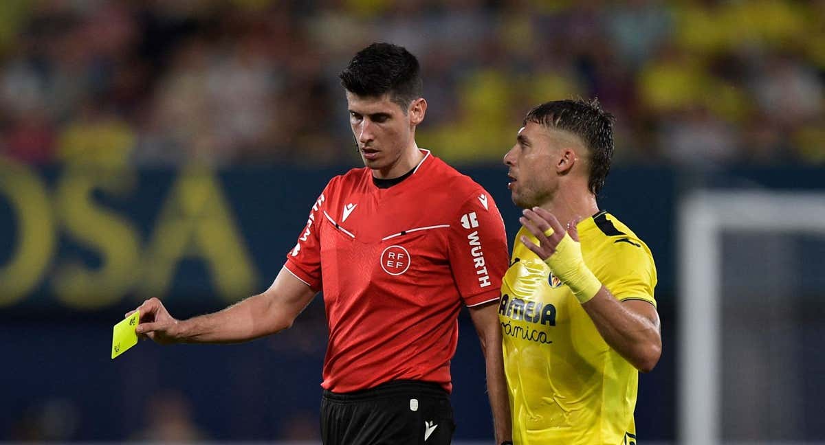 Busquets Ferrer, en el Villarreal-Barcelona.