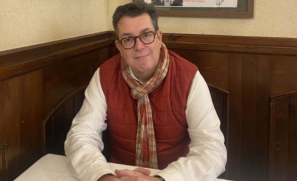 El dueño del Racing en la UEFA, al borde del desahucio: «Decían que me lo llevé crudo... pues ya he dormido dos noches en la calle»