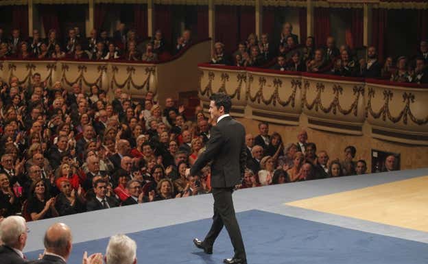 Gómez Noya, recibiendo el Premio Princesa de Asturias de los Deportes en 2016. Mario Rojas