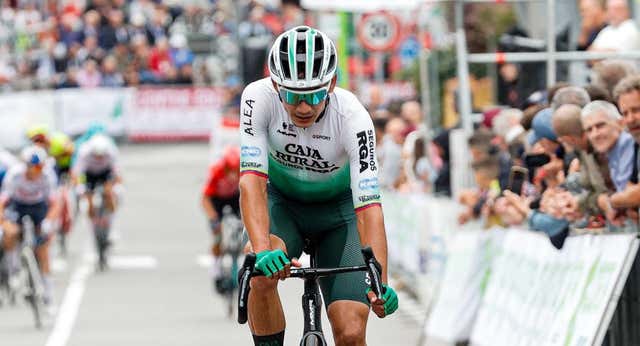 Movistar Team comienza a construir su plantilla de 2025 sin perder de vista a Pablo Castrillo