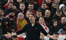 Lopetegui se lesiona en el gemelo por un enfado con su equipo durante una derrota