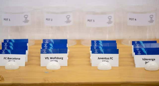 Un sorteo de Champions repetitivo para el Real Madrid y sin complicaciones para el Barça