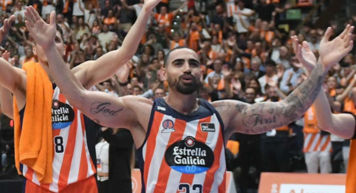 ¿Cómo termina la jugada: triplazo de Taylor, tapón de Tavares o alley oop a Diagne?