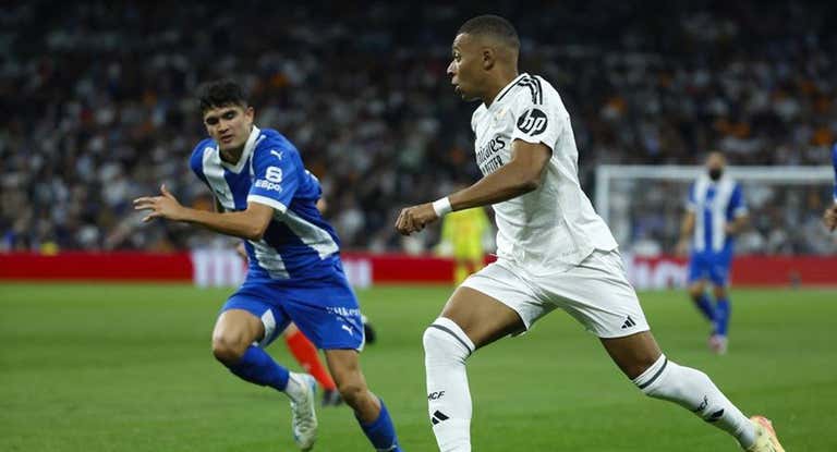 Kylian Mbappe en el partido ante el Alavés.