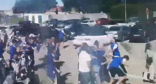 Un partido de juveniles en Asturias termina con una «lamentable» pelea entre padres y jugadores en el aparcamiento