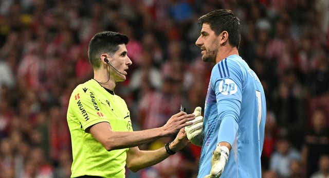El mundo tacha de “locura total” y “caos” lo ocurrido en el derbi entre Atlético de Madrid y Real Madrid