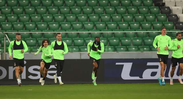 La Conference League, herida y oportunidades para Bakambu