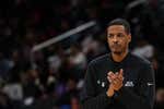Stephen Silas, entrenador del Team USA para las ventanas... a la espera del relevo de Steve Kerr