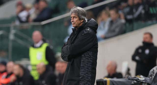 Los fantasmas europeos acechan al Betis… que resetea mirando al derbi