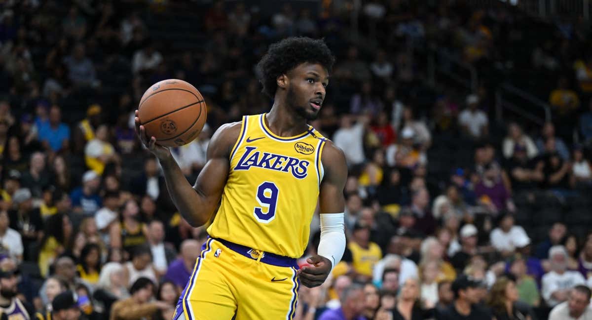 Bronny James, en un partido contra los Lakers.