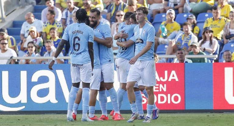 Las Palmas alarga su crisis y no puede ni contra un Celta con dos expulsados
