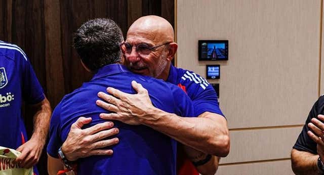 De la Fuente no llamará a nadie por Carvajal al tener ya en la lista a Porro y a Mingueza
