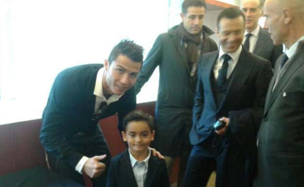 Alejandro, con Cristino Ronaldo.  Alejandro Rodríguez