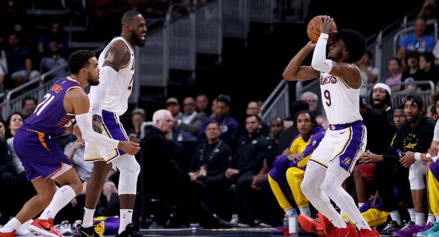 LeBron James vive un momento «Matrix» para cumplir el sueño de jugar junto a su hijo Bronny