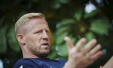 Schmeichel reivindica a los pequeños: «Es la esencia del fútbol, el Girona da esperanza al resto de clubes»