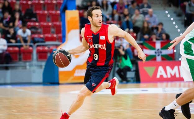 Marcelinho Huertas cuando jugó en el Baskonia.  ACB