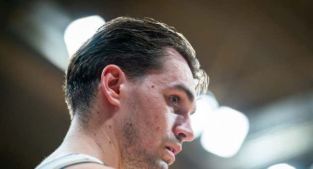 La advertencia de Mario Hezonja que señala a Chus Mateo: «Jugamos con muchos jugadores, se nos cambia y es difícil para coger química»