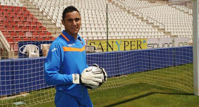 Una señora “un poco loca” vaticinó el fichaje de Keylor Navas por el Albacete: “Me paró en la calle…”