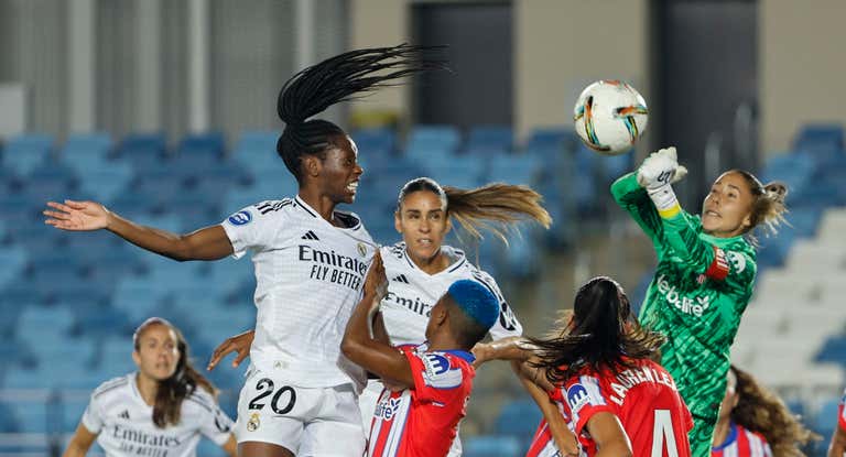 Lola Gallardo durante el partido.