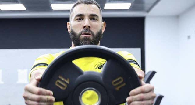 Benzema ficha a ‘Manos de Cocodrilo’, el galáctico que curaba su cuerpo en el Real Madrid