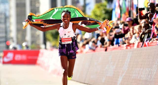 Cuál es el récord del mundo de maratón femenino