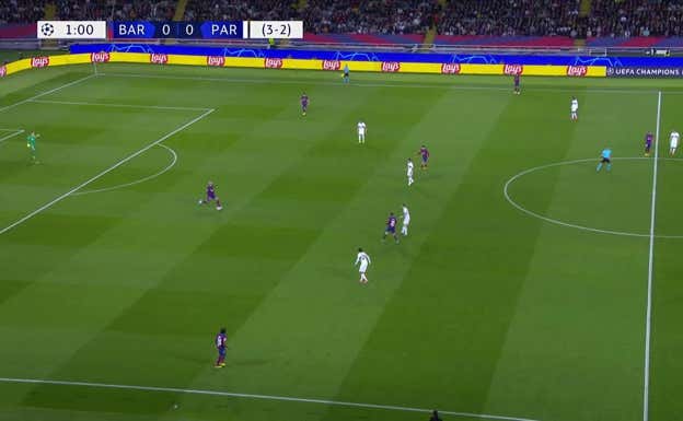 Mbappé tapa el pase de Araujo a Cubarsí y el PSG flota al uruguayo.