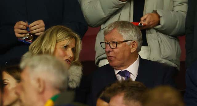 El ‘despido’ del Manchester United a Alex Ferguson desata la ira de Eric Cantona: ‘Los tiro a todos en una gran bolsa de mierda’